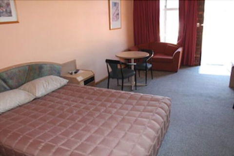 Nandewar Motor Inn - Accommodation Search 5