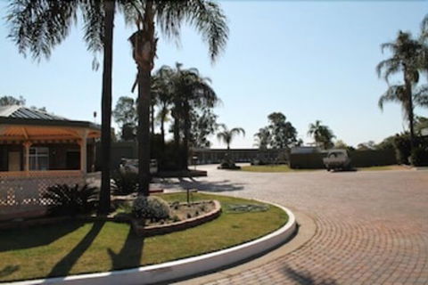 Nandewar Motor Inn - Accommodation Search 6
