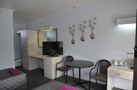 Warwick Motor Inn - Accommodation Search 2