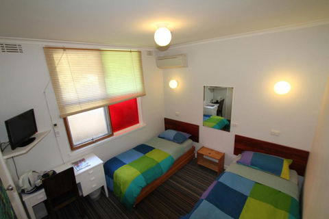 Bunkhouse Motel - Accommodation Search 6