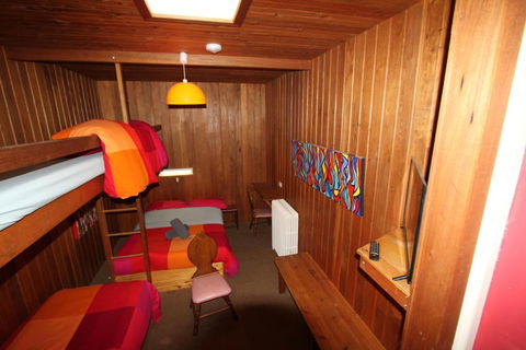 Bunkhouse Motel - Accommodation Search 2