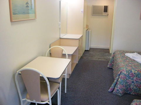 Mid Coast Motor Inn - Accommodation Search 0