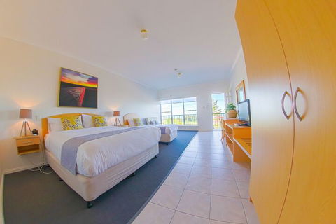 COAST Motel And Apartments - Accommodation Search 3