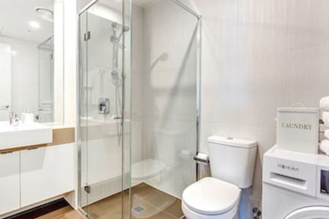 MJ Shortstay Southbank Grande Apartments - Accommodation Search 2