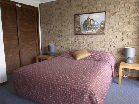 A Furnished Townhouse In Goulburn - Accommodation Search 6