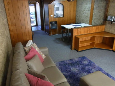 A Furnished Townhouse In Goulburn - Accommodation Search 4