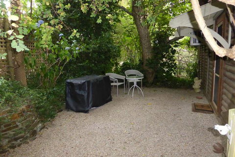 Aldgate Lodge Bed & Breakfast - Accommodation Search 4