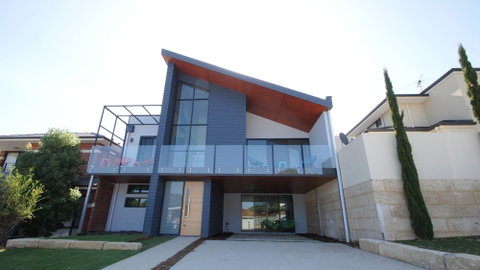Sunset Place Apartments - Accommodation Search 0