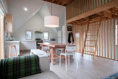 Altitude 1570 - Accommodation Search 5