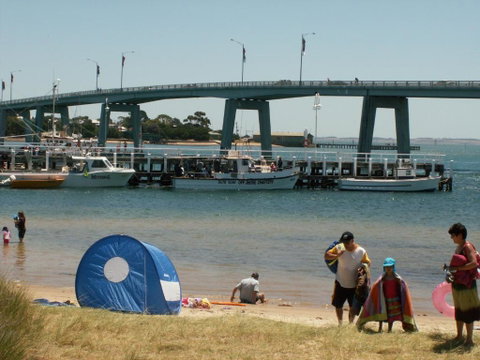 Black Dolphin Waterfront Apartment - Accommodation Search 2