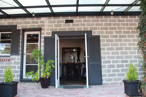 Bakehouse '38 Restaurant & Guesthouse - Accommodation Search 4