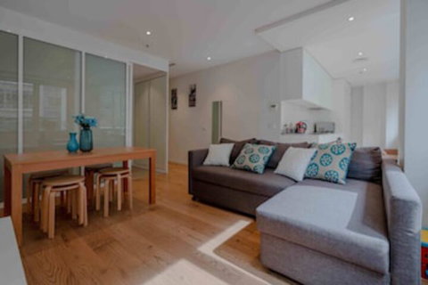 Absolute Collins - Accommodation Search 0