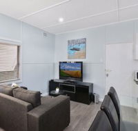 Lakeside Cabin - Accommodation Search