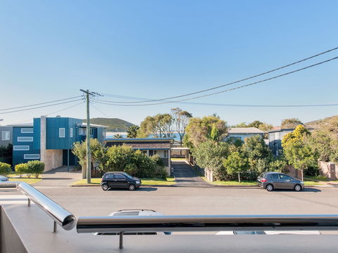 Footprints At Fingal Bay - Accommodation Search 1