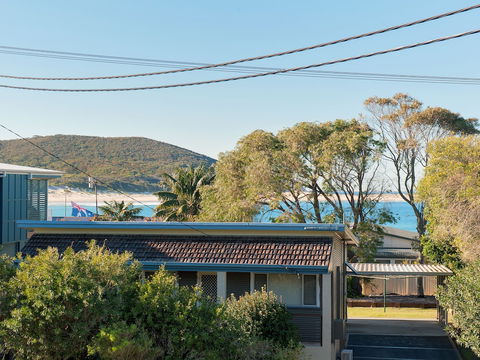 Footprints At Fingal Bay - Accommodation Search 2