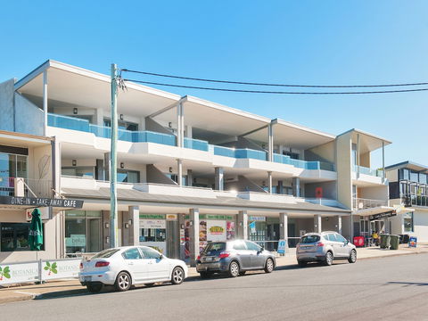 Footprints At Fingal Bay - Accommodation Search 5
