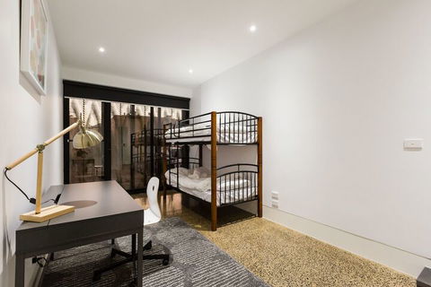 SOPHIA, 2BDR North Melbourne House - Accommodation Search 3