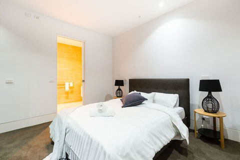 SOPHIA, 2BDR North Melbourne House - Accommodation Search 6