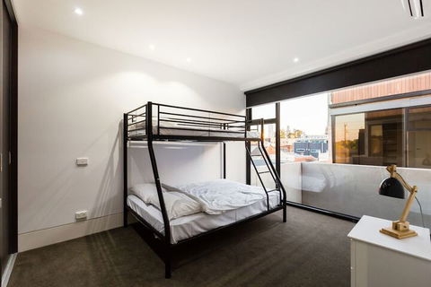 SOPHIA, 2BDR North Melbourne House - Accommodation Search 1