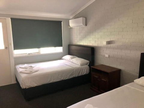 Bateau Bay Hotel - Accommodation Search 1