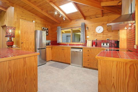 Until - Country Garden Setting - Accommodation Search 2