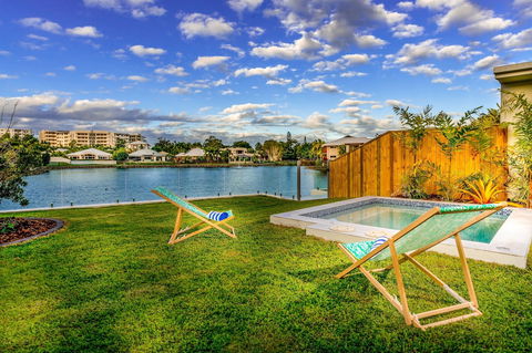 Blue Lagoon Villa A - Accommodation Search 2