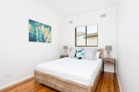 EJ Homes At The Entrance - Accommodation Search 1