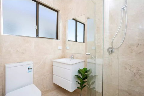 EJ Homes At The Entrance - Accommodation Search 7