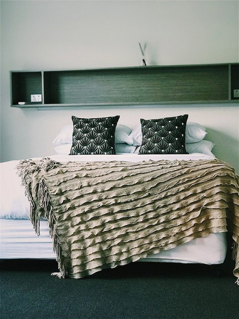 Heathcote Inn - Accommodation Search 5