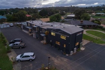 Heathcote Inn - Accommodation Search 0