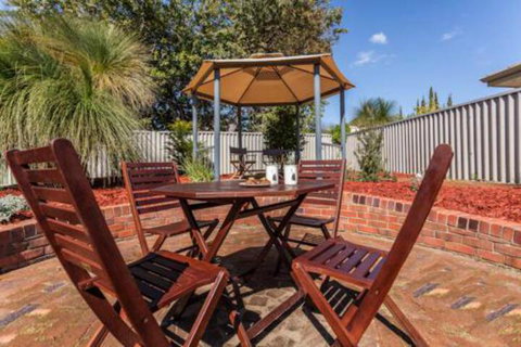 Attadale Excutive Villa - Accommodation Search 6