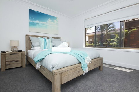 Sand Dunes - Accommodation Search 2
