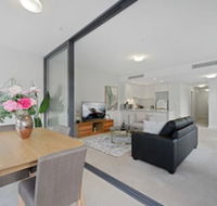 HomeHotel Walking to Trains Westfield  Cinema - Accommodation Search
