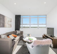 1 Bedroom Modern Apartment in Chatswood - Accommodation Search