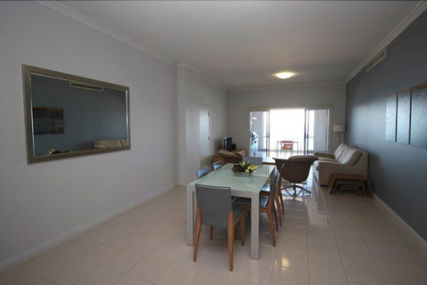Deep Blue 12 - Accommodation Search 4
