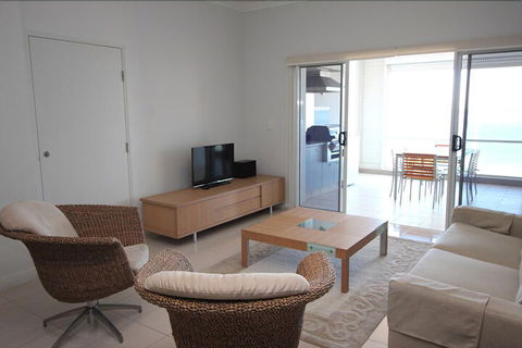 Deep Blue 12 - Accommodation Search 2