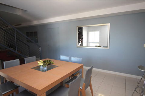 Deep Blue 14 - Accommodation Search 2