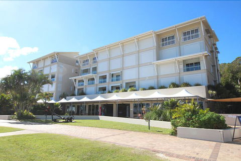 Deep Blue 14 - Accommodation Search 0