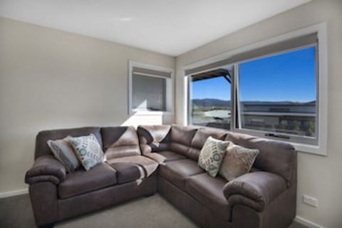 T-Bar On Twynam - Accommodation Search 0
