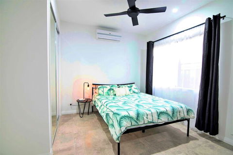 Isle Be Back Waterfront Luxury With Pool - Accommodation Search 6