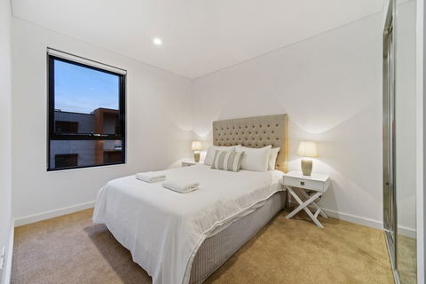HomeHotel New & Comfort 3 Bedrooms - Accommodation Search 3