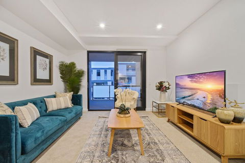 HomeHotel New & Comfort 3 Bedrooms - Accommodation Search 2
