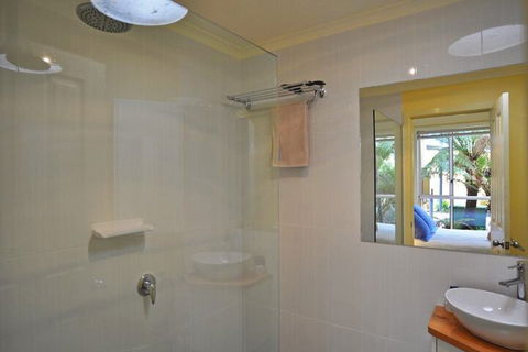 THE Sails 4 Linen Included Central Location - Accommodation Search 2
