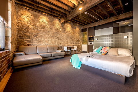 Waterman's Hotel - Accommodation Search 6