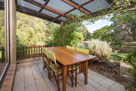 Trastevere Cowaramup Farm House - Accommodation Search 2