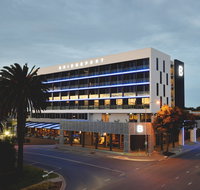 Bridgeport Hotel - Accommodation Search