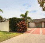 6 Petrie Ave Marcoola Pet Friendly Linen supplied - Accommodation Search
