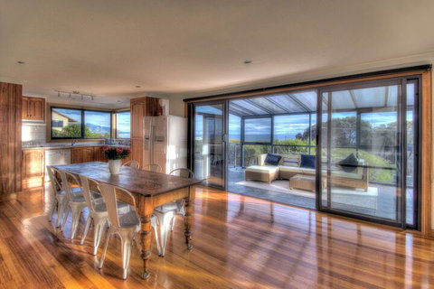 Blue Waves - Accommodation Search 6