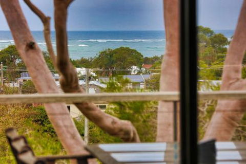 COASTAL BEAUTY On BRUCE - Accommodation Search 5