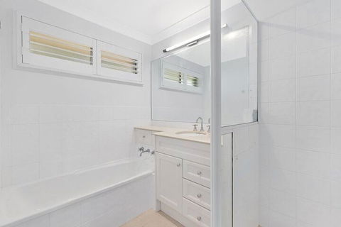 Blue Summer House - Accommodation Search 3